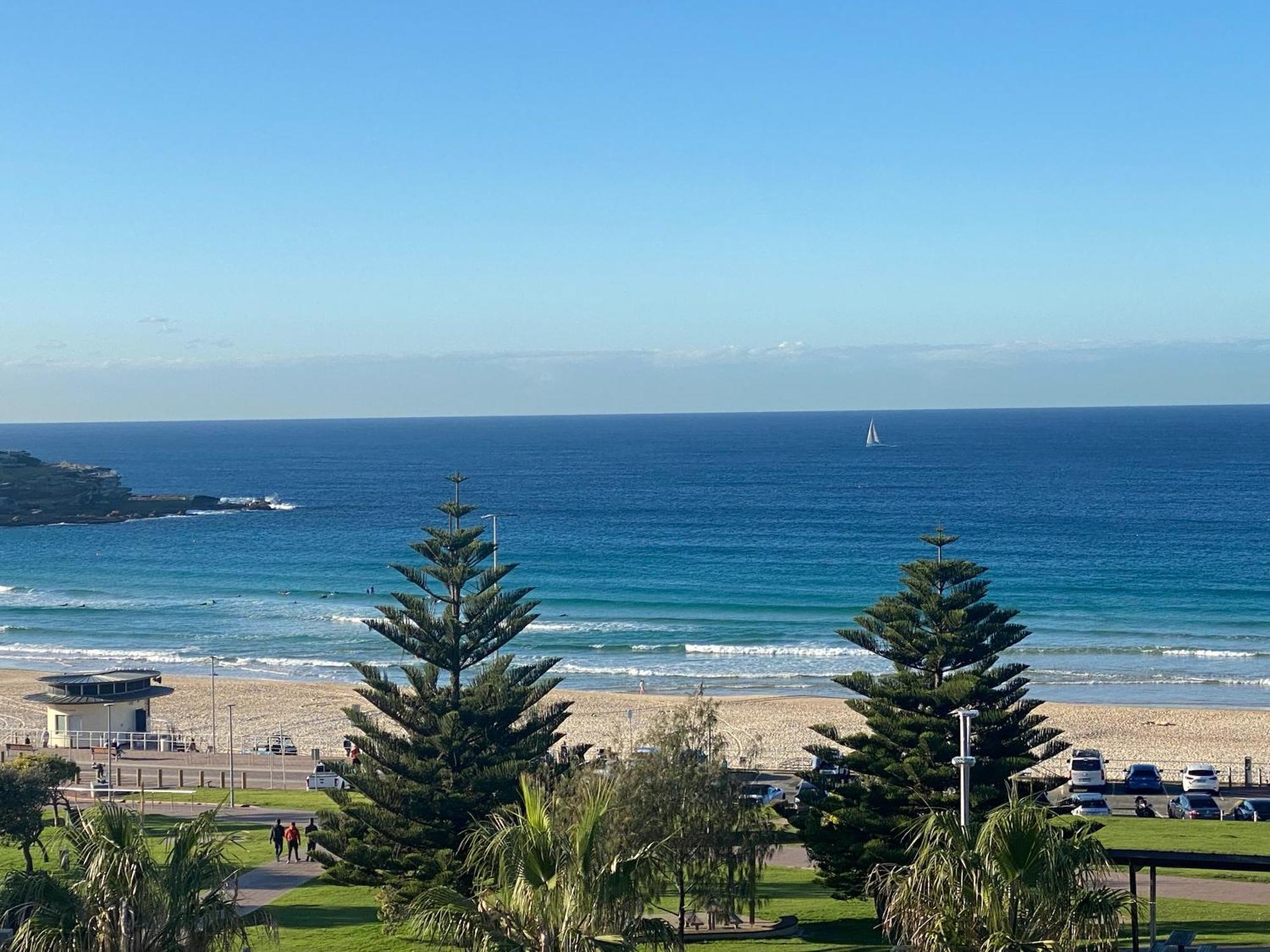 Bondi Beach Waves Beachfront Apartment Sydney Exterior photo